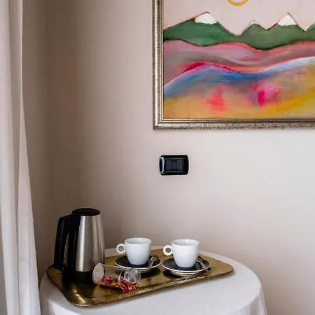 Eremo Della Gasprina 컨트리하우스 *